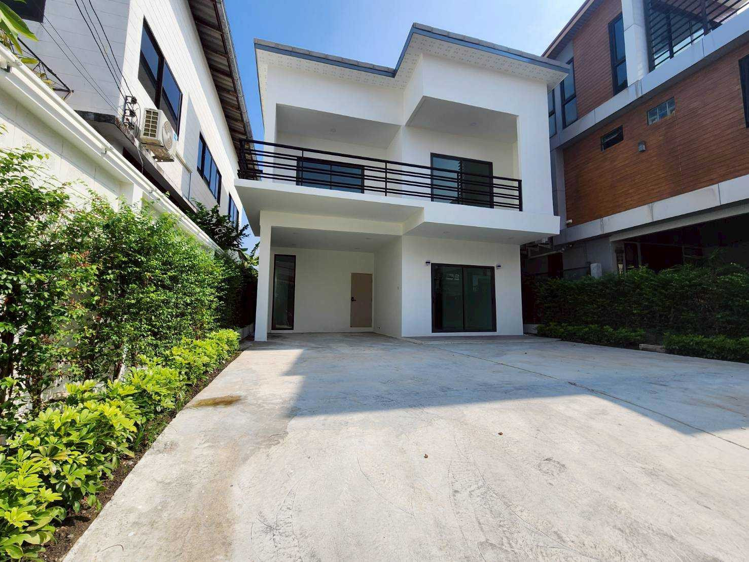 ขาย ทาวน์โฮม / โฮมออฟฟิศหลังใหญ่ สุขุมวิท 93 (ซอยพึ่งมี 29) บ้านใหม่ เนื้อที่กว้างพิเศษ 53 ตร.ว. ทำเลศักยภาพใกล้ BTS บางจาก – รูปที่ 3