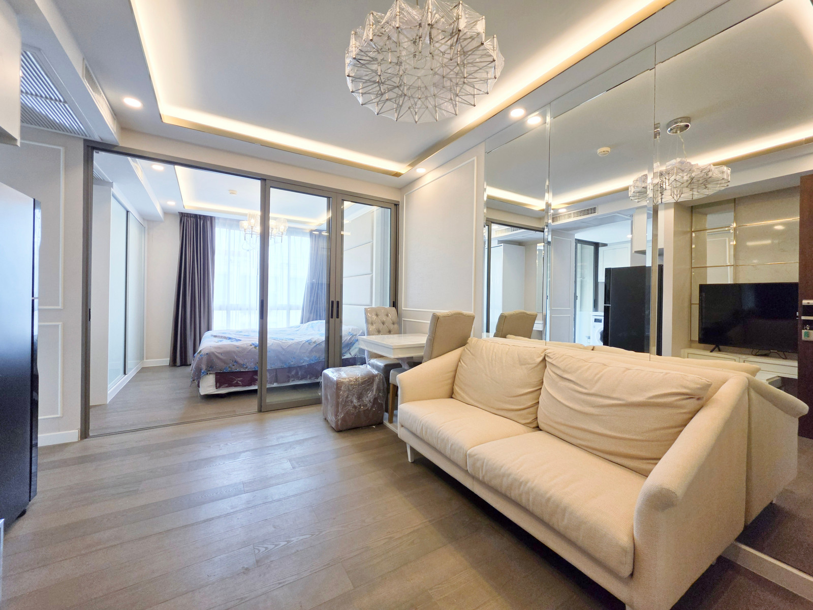 ห้องแต่งสวย พร้อมราคาสุดคุ้ม!! คอนโด Amaranta Residence ใกล้ MRT ห้วยขวาง เพียง 150 เมตร ห้องสวย พร้อมเข้าอยู่ – รูปที่ 2