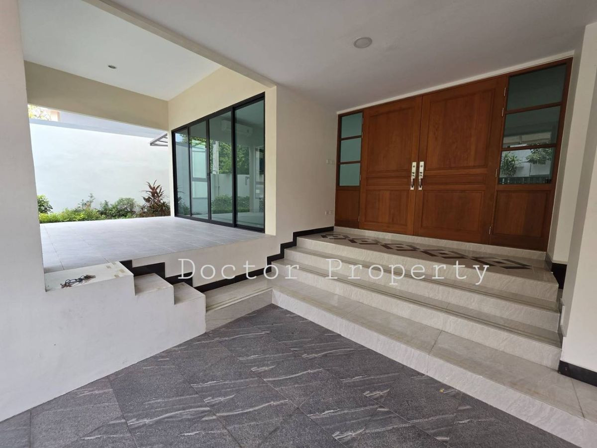 🏡 ขายพูลวิลล่าใหม่เอี่ยม ไม่เคยเข้าอยู่ พร้อมห้องใต้ดิน/ กฤษดานคร 21 68 ตรว 3 ชั้น 5 นอน 6 น้ำ🔥 Brand-New House for SALE-Never Lived In with Pool! Krisada Nakhorn 21 68 Sq.w. 3 Storey House for Sale 5 bed 6 bath – รูปที่ 2