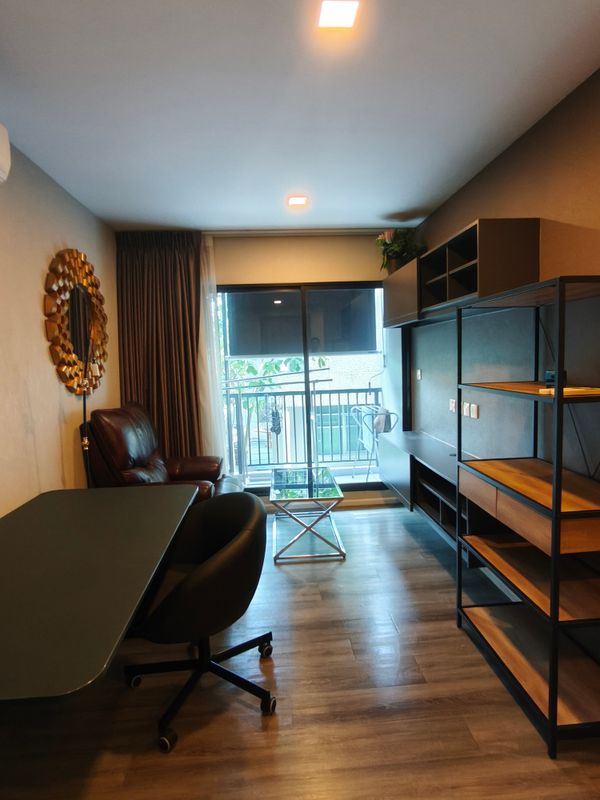 For Rent 1 นอนใหญ่ พร้อม1 ห้องแต่งตัว + ตู้เสื้อผ้าทั้งห้อง 