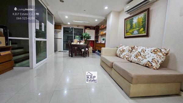 ขายด่วน ทาวน์โฮมธนาพัฒน์ เฮ้าส์ สาทร - นราธิวาส  22.70ตร.วา  280 ตรม. 3ชั้น 4นอน 4น้ำ 3ที่จอดรถ ตำแหน่งสวยและเงียบสงบ