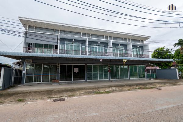 Start Investing in Pattaya’s Tourism Market Without a Huge Budget!! For sale: 5 two-storey townhouse units in Na Jomtien, a prime tourism location in South Pattaya–Sattahip. Ideal for developing monthly rental units or leasing to businesses 