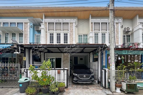 Golden City Pinklao - Charansanitwong, in front of the house, no one hits. Fully renovated, ready to move in, close to the expressway.