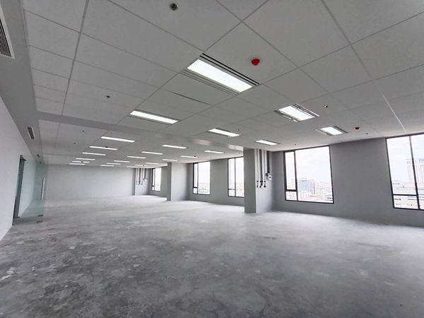 Newly-built Office Space 76-1,100 sqm Ramkhamhaeng Road near MRT