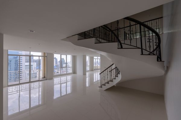 Duplex Penthouse in the heart of Asoke, selling for only 87,xxx/sq m., beautiful open view.