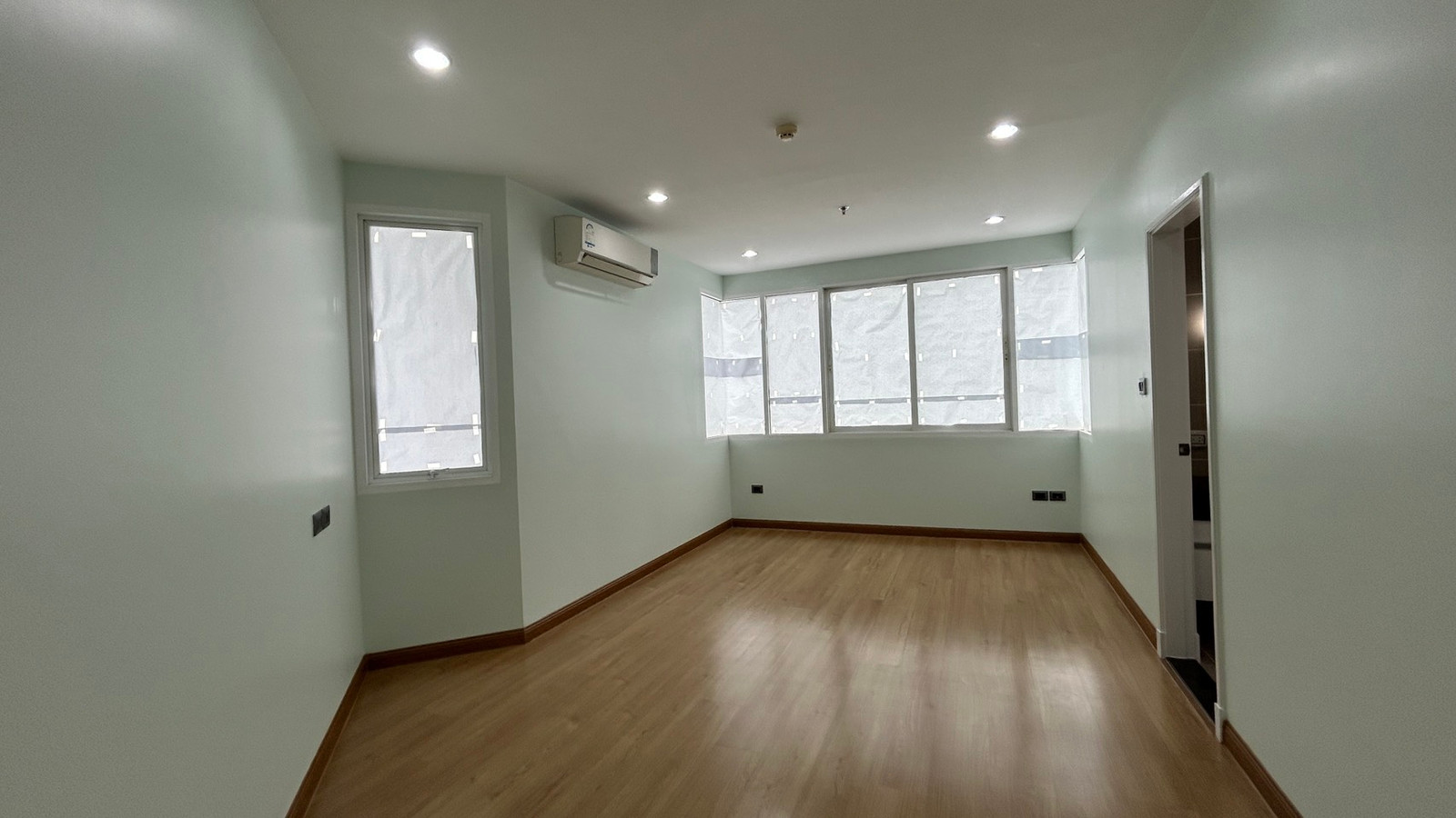 For sale, 3 bedrooms, Condo Supalai Wellington 1, has regular parking, Rama 9 location. For sale, 3 bedrooms, Condo Supalai Wellington 1, has regular parking, Rama 9 location.