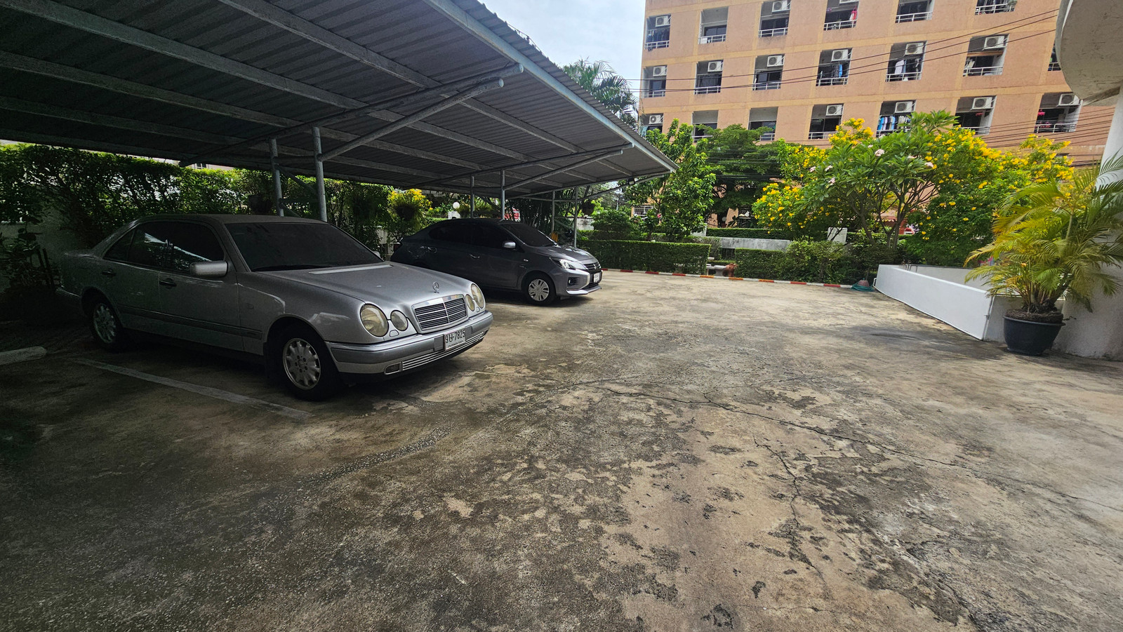 🚨 **ขายต่ำกว่าราคาตลาดกว่า 4 ล้านบาท!!** 🚨  🏢 **ขายพื้นที่เชิงพาณิชย์ ชั้น 1 | PB Penthouse 2 สุขุมวิท 71 (ปรีดีพนมยงค์ 14)**  💥 **ราคาพิเศษเพียง 3.5 ล้านบาท** 🔥 ห้องขนาดใหญ่ **106 ตร.ม.** Tel. 084-694-8888 – รูปที่ 4