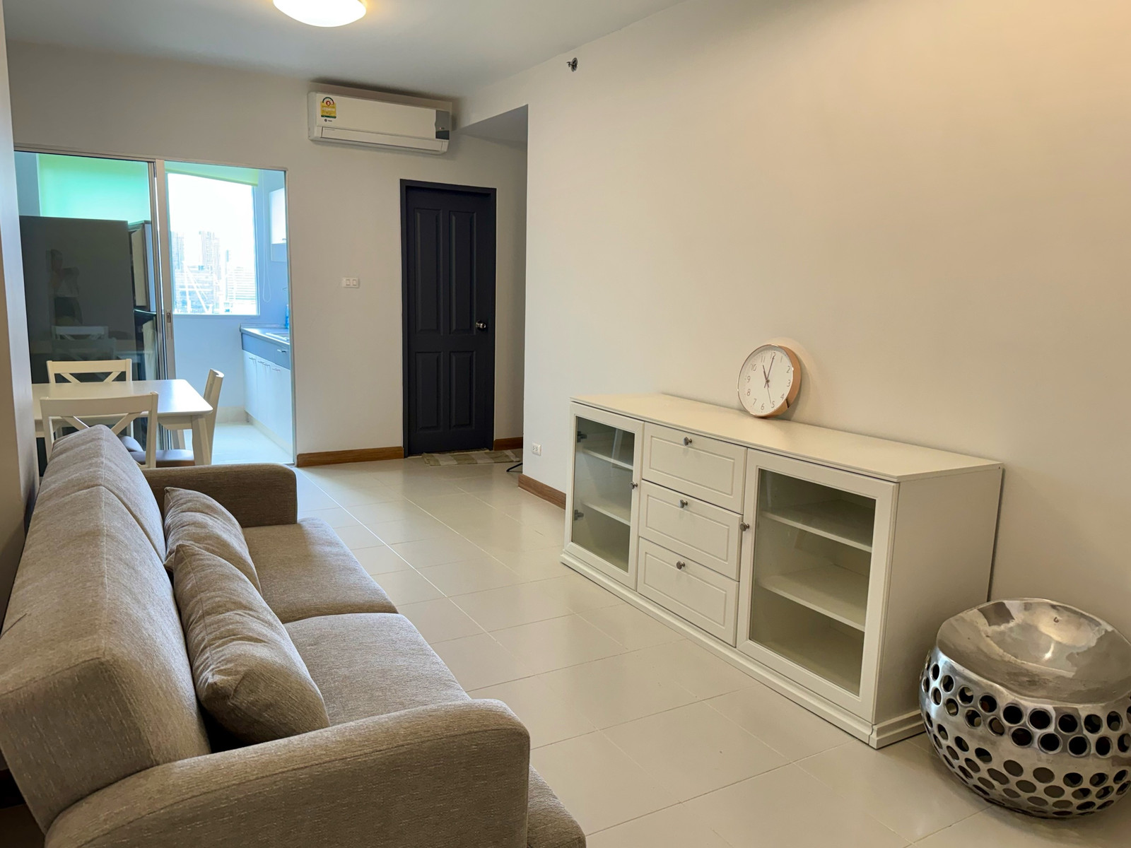 Condo for rent, Supalai Park Ratchayothin, spacious room, beautiful, fully furnished, good view, near BTS Ratchayothin, only 5 minutes.