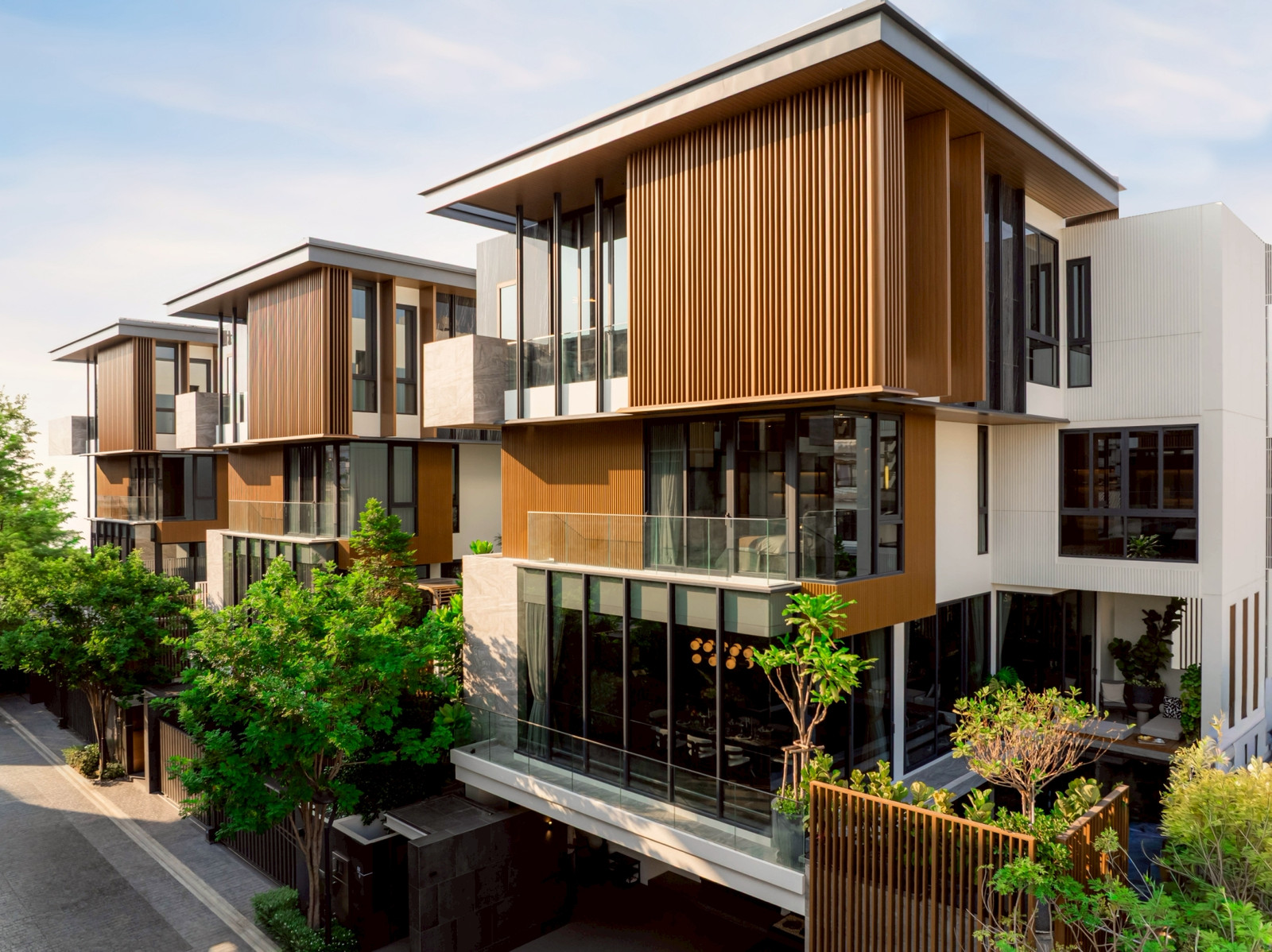 ขายบ้านหรูหลังใหญ่ 650 ตร.ม. (5 นอน 5 น้ำ) ทำเลทองเจริญกรุง-พระราม 3 ใกล้ Asiatique และ Terminal 21 Rama 3 เดินทางสะดวกเชื่อมต่อ BTS สะพานตากสินและทางด่วน ขายบ้านหรูหลังใหญ่ 650 ตร.ม. (5 นอน 5 น้ำ) ทำเลทองเจริญกรุง-พระราม 3 ใกล้ Asiatique และ Terminal 21 Rama 3 เดินทางสะดวกเชื่อมต่อ BTS สะพานตากสินและทางด่วน