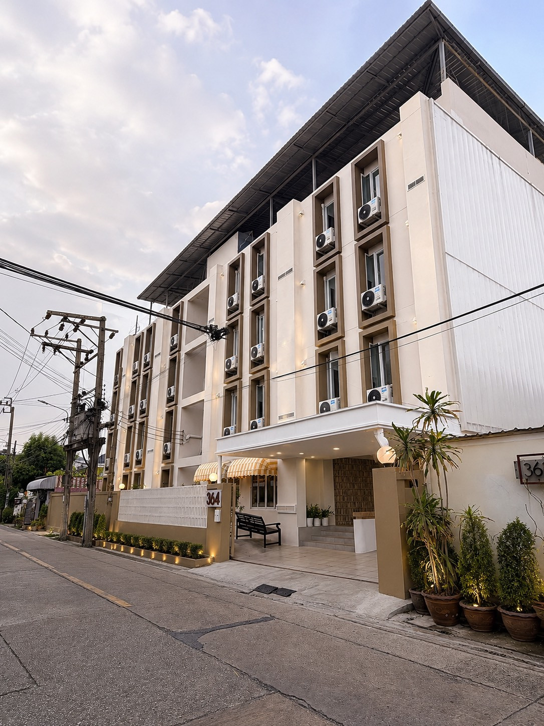 Apartment investment opportunity Near Kasetsart University, full tenants receive immediate returns. Apartment investment opportunity Near Kasetsart University, full tenants receive immediate returns.