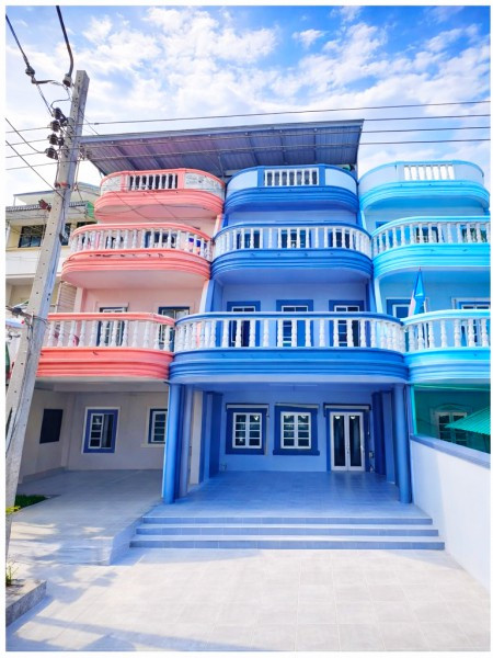 Ekachai 88-98 4-story townhouse 4bed 4bath in BangBon.Near Bangkok8 Inter Hospital 650m. Land area Ekachai 88-98 4-story townhouse 4bed 4bath in BangBon.Near Bangkok8 Inter Hospital 650m. Land area