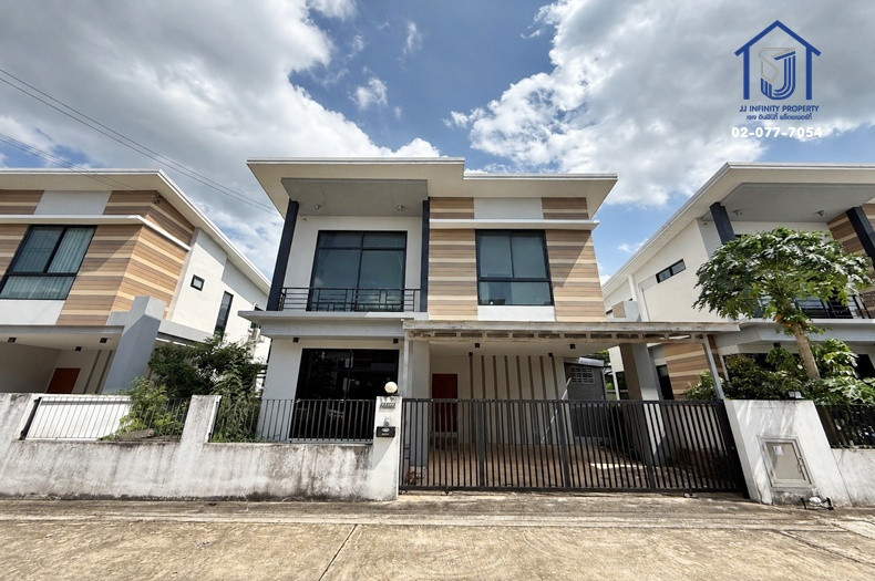 2-story semi-detached house for sale, Cubic Village 2, Soi Khlong Ha East 2, near Thammasat University, Rangsit Center.