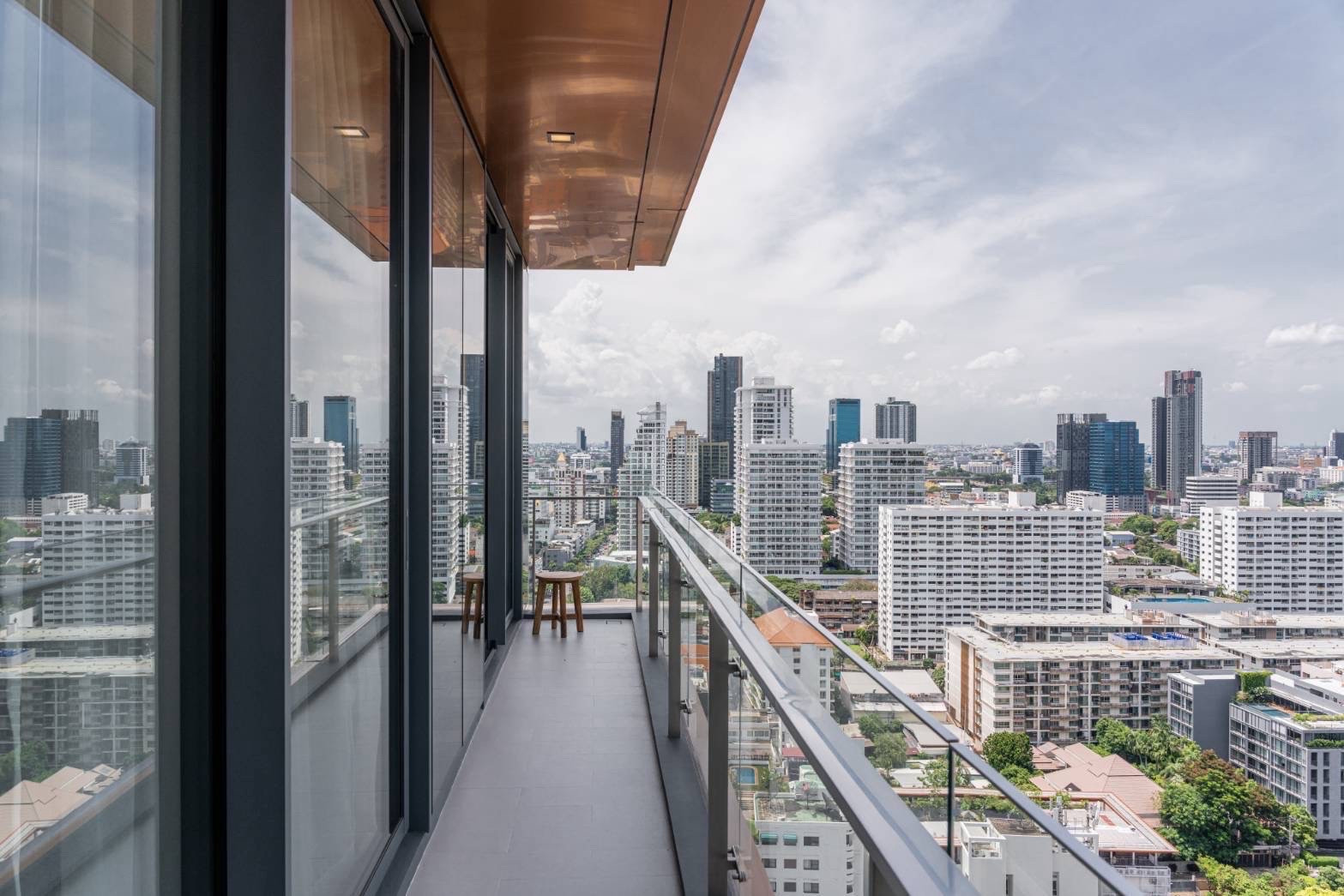 Khun by yoo / Rent 190,000 bath / 3bed / 0632717888 Linephone Whatapp Wechat Khun by yoo / Rent 190,000 bath / 3bed / 0632717888 Linephone Whatapp Wechat