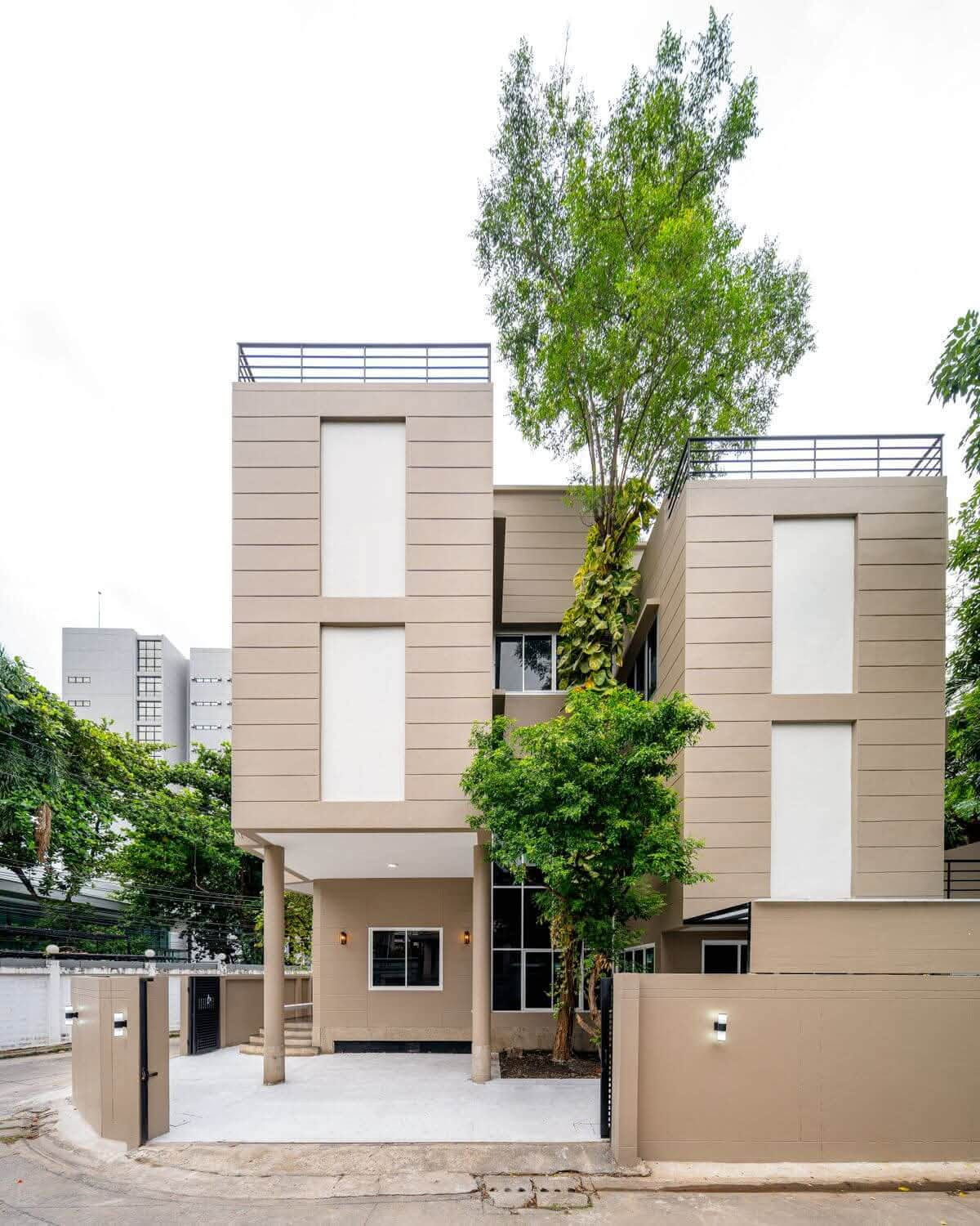 Home Office for rent, 3.5 floors, The Amber at Chatuchak, large area, ready to use. Home Office for rent, 3.5 floors, The Amber at Chatuchak, large area, ready to use.