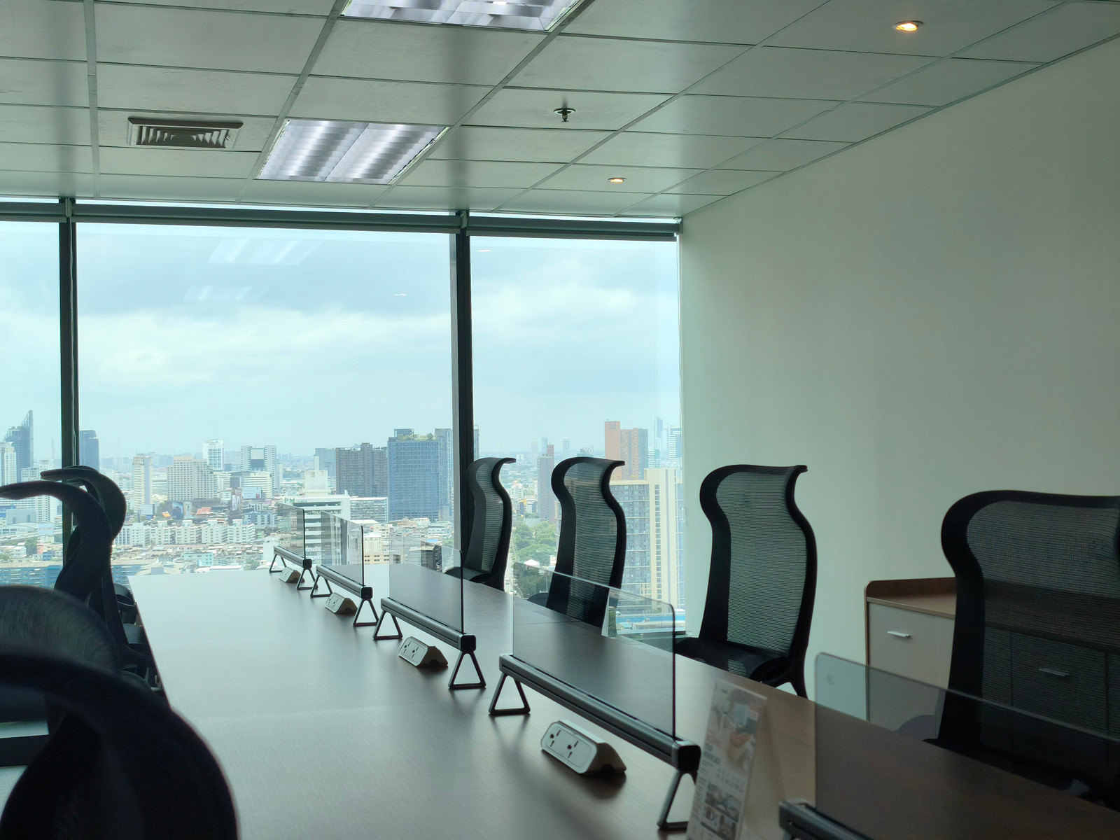 ✅Service office Office for rent, Rama 9, Sky9 Center Rama 9 Building (SKYY9 Center Rama9 Office Building), area size 40 - 112.5 sq m. Rental price starts at 1,100 baht/sq m. Fully Furnished, fully furnished, near MRT Rama 9, Rama 9 area, Huai.