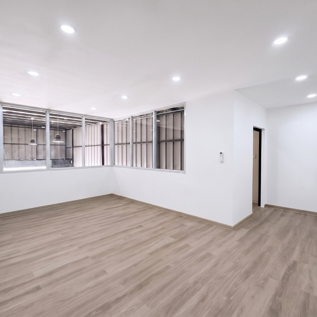 🔥🔥32381🔥🔥 For Rent: Brand new warehouse with office space 📍 Located along Ramintra Expressway 🌐 LINE ID: @fastforrentcondo – รูปที่ 2