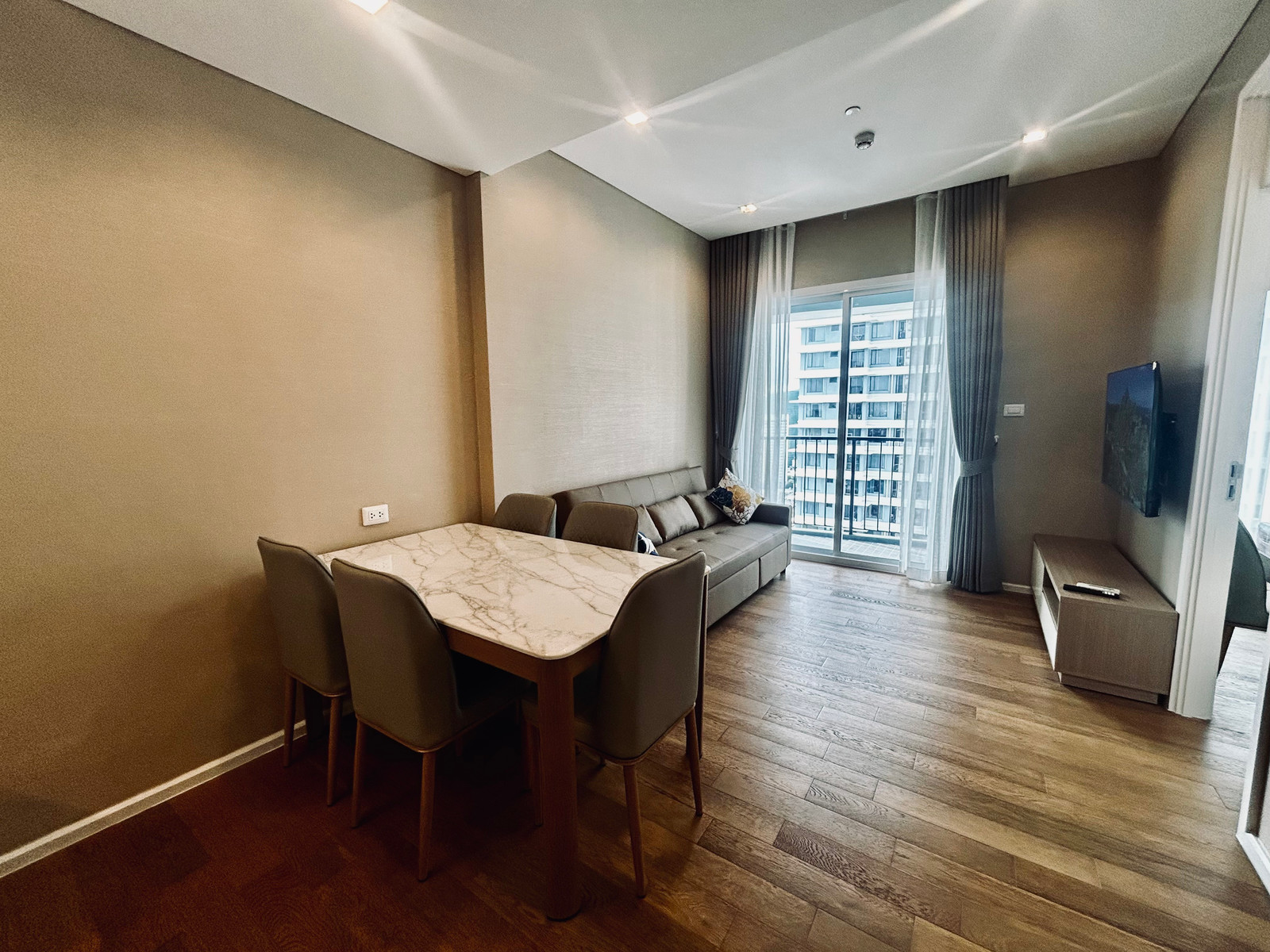 For Rent : The saint Residence Ladprao, high floor room*** New room just finished decorating, be the first to stay**** For Rent : The saint Residence Ladprao, high floor room*** New room just finished decorating, be the first to stay****