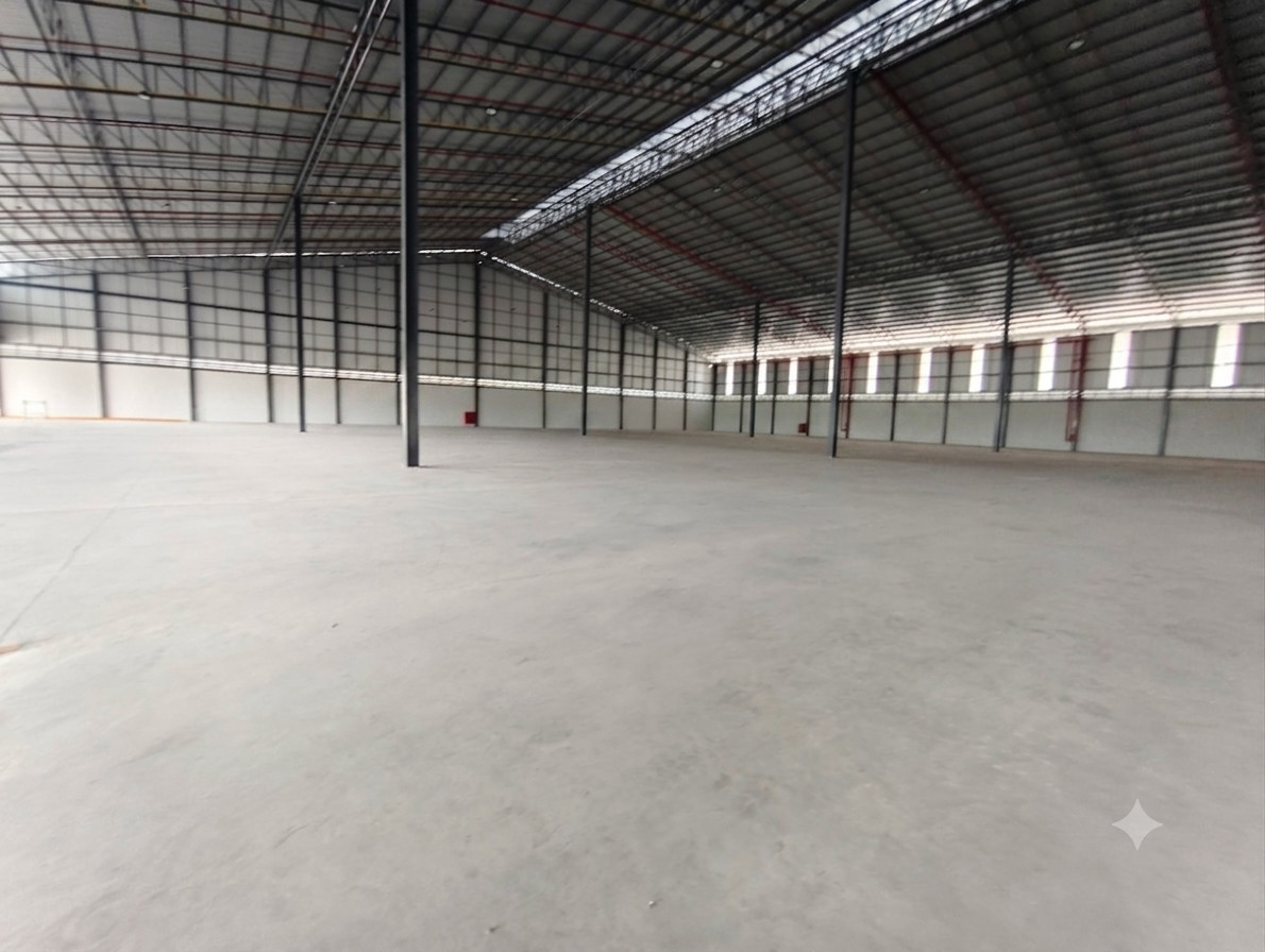 ฟรีโซน Freezone โกดัง/โรงงานให้เช่า ขนาด 5,000 ตร.ม.  Leveler Loading dock 4 Pcs. + Ramp Forklift 2 Pcs.  อ.ศรีราชา  ใกล้ปิ่นทอง1, ห่างจากท่าเรือแหลมฉบัง 11 km. สนใจติดต่อคุณจิน 0851505763 – รูปที่ 4