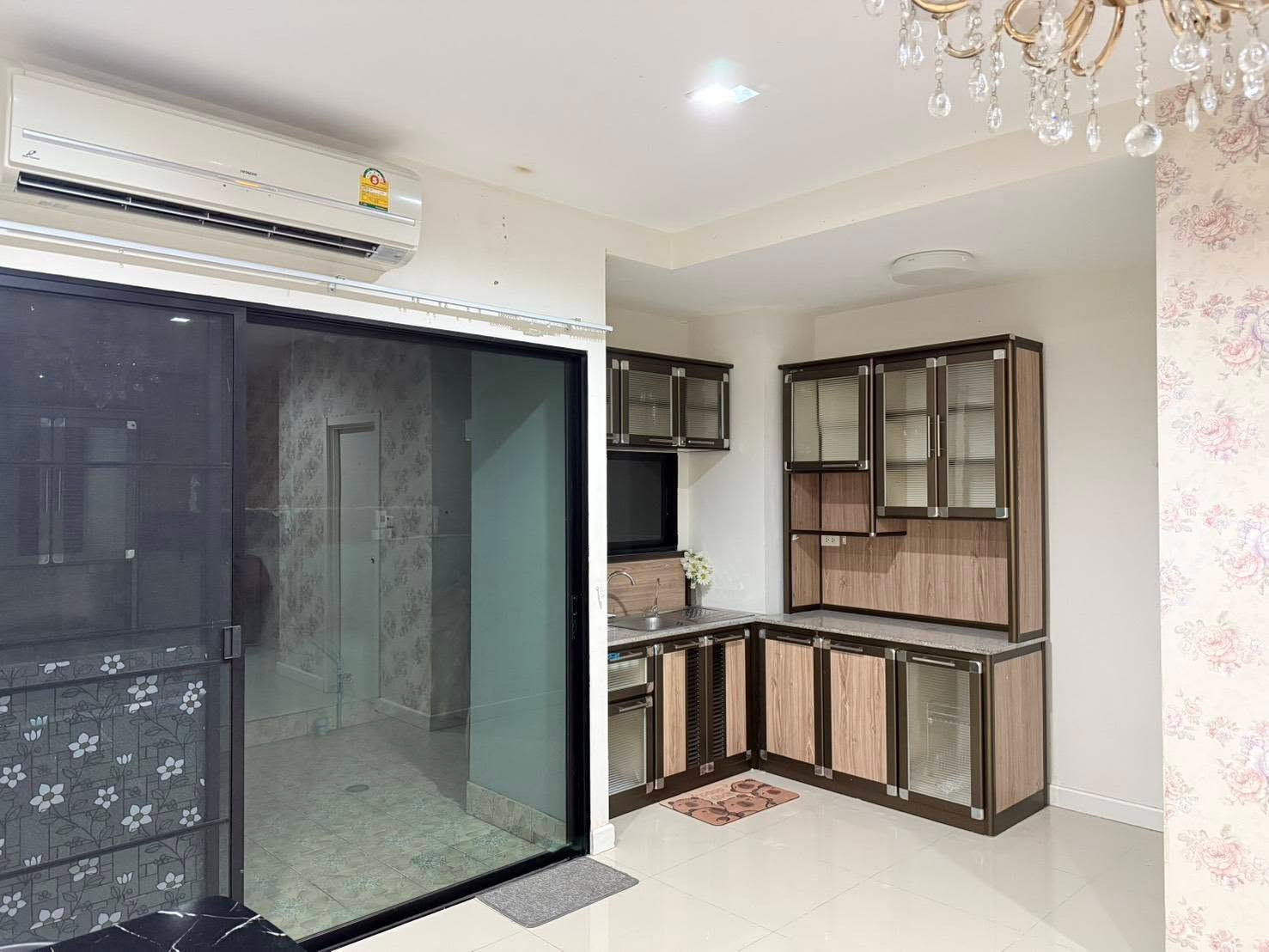 ให้เช่า ทาวน์โฮม 3 ชั้น ห้องมุม อยู่ เกษตรนวมินทร์ ถ.ประเสริฐมนูกิจ – รูปที่ 4