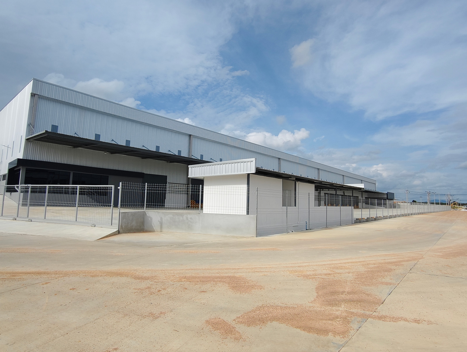 โรงงาน/โกดัง ให้เช่า ขนาด 16,635 ตร.ม. ผังสีม่วงลาย ใกล้นิคมฯอีสเทิร์นซีบอร์ด ,WHA ESIE 1และESIE 2,ใกล้ปิ่นทอง5,7 ,ใกล้นิคมฯWHA ชลบุรี2 สนใจติดต่อคุณจิน 0851505763 โรงงาน/โกดัง ให้เช่า ขนาด 16,635 ตร.ม. ผังสีม่วงลาย ใกล้นิคมฯอีสเทิร์นซีบอร์ด ,WHA ESIE 1และESIE 2,ใกล้ปิ่นทอง5,7 ,ใกล้นิคมฯWHA ชลบุรี2 สนใจติดต่อคุณจิน 0851505763