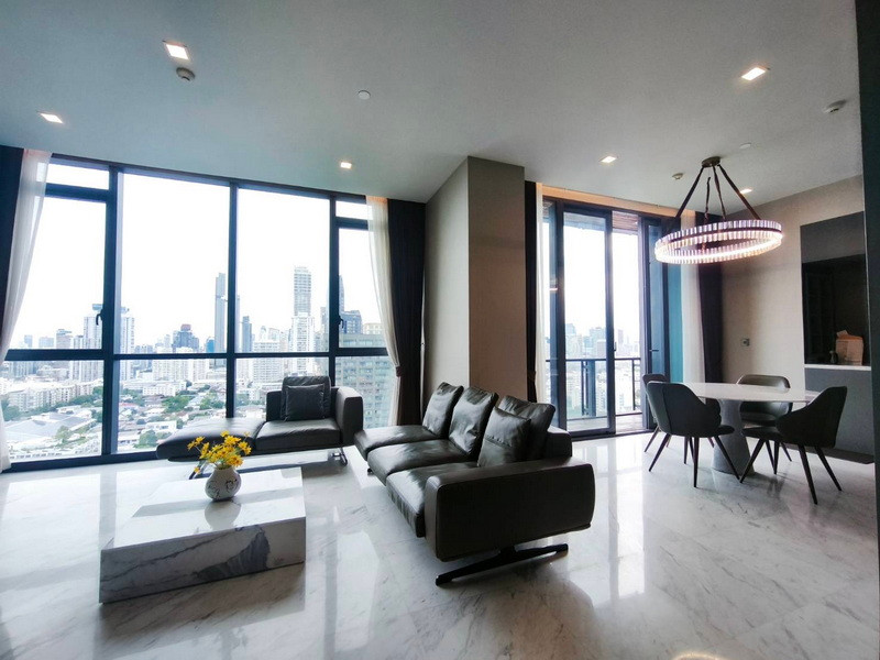 Condo for Rent size 125 sqm., 2 bedrooms, Thonglor - Phetchaburi Road.