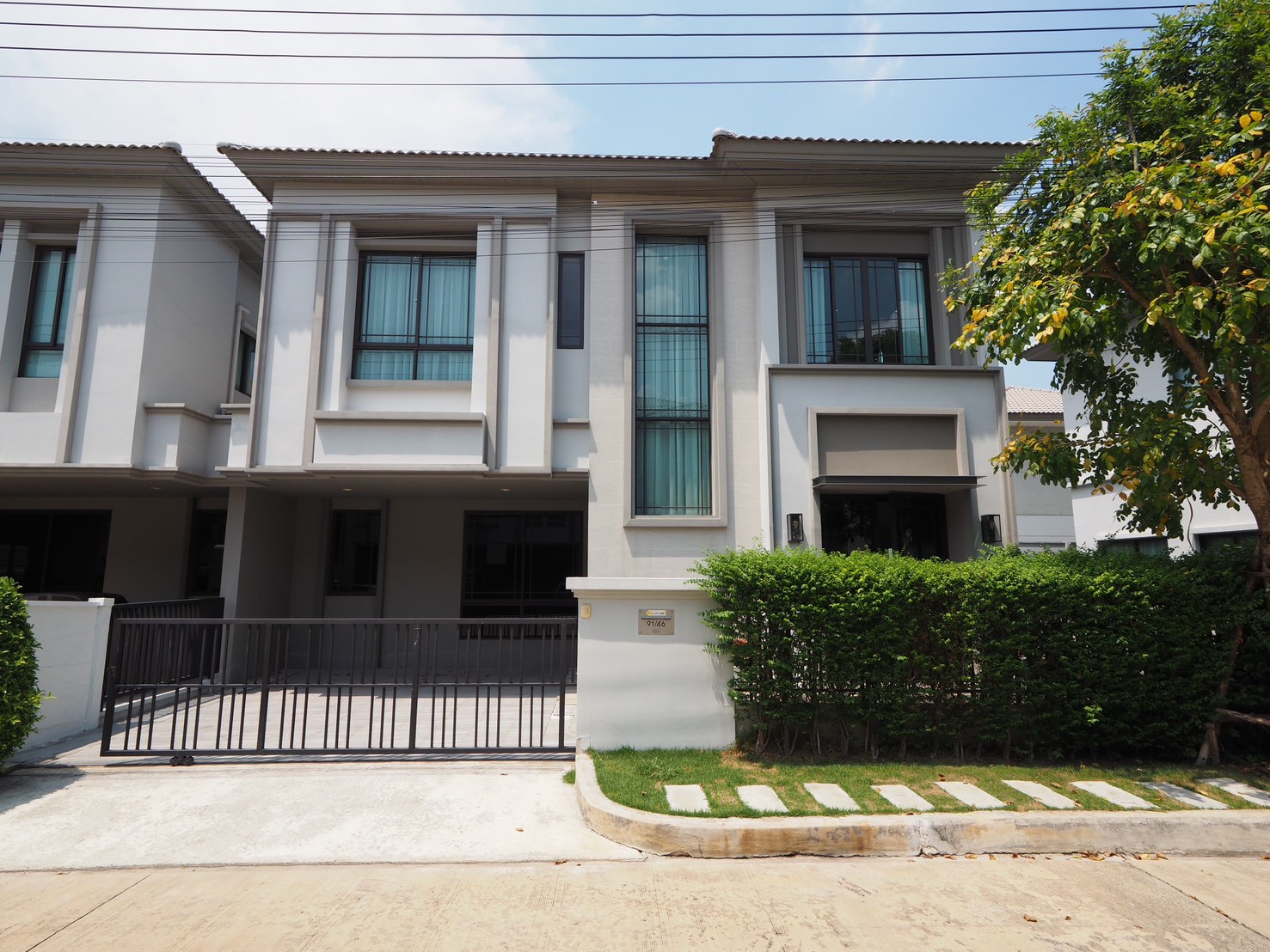 Urgent sale, Grand Pleno House, Phahon-Rangsit, 40.7 sq m, 3 bedrooms, 4 bathrooms, built in, beautifully decorated, near Future Park Rangsit. Urgent sale, Grand Pleno House, Phahon-Rangsit, 40.7 sq m, 3 bedrooms, 4 bathrooms, built in, beautifully decorated, near Future Park Rangsit.