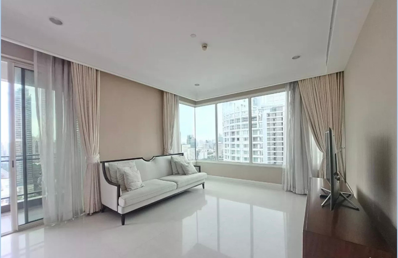 Special Price 🔥For rent Q Langsuan beautiful room high floor (25+) city view fully furnished ready to move in ‼️DS3793 | Line @Dstay Special Price 🔥For rent Q Langsuan beautiful room high floor (25+) city view fully furnished ready to move in ‼️DS3793 | Line @Dstay
