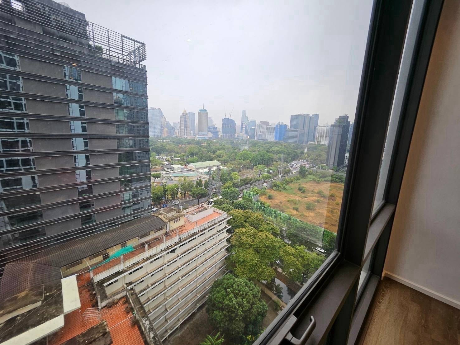 Muniq Langsuan / Pet ✅ / 1bed 51sqm Rent 65,000 bath / 0632717888 Linephone Whatapp Wechat