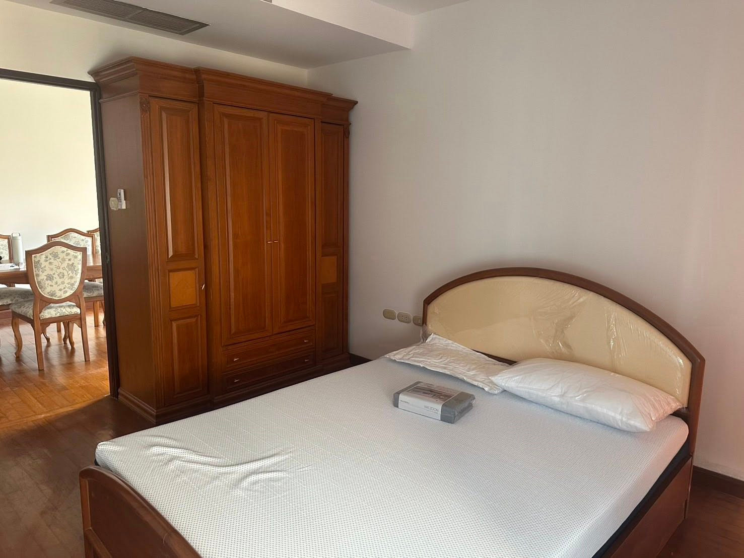 ST696/[ให้เช่า] คอนโดหรู 2 ห้องนอน ใจกลางหลังสวน | ชั้นสูงวิวสวย ชั้น 28 | ขนาดใหญ่จุใจ 100 ตร.ม. กว้างขวางเป็นสัดส่วน | เฟอร์ฯ ครบพร้อมเข้าอยู่ทันที | ใกล้ BTS ชิดลม และสวนลุมพินี | 50,000 บ./เดือน – รูปที่ 2