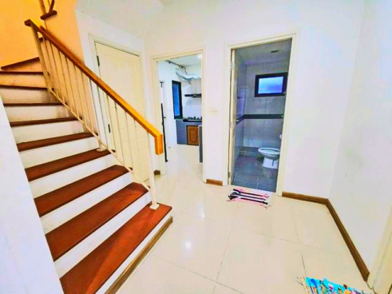 แยกจตุโชติ วัชรพล-สุขาภิบาล5 28-34 คฤหาสน์ 5นอน 3 ชั้น 4 น้ำ 50 ตร.ว. 200 ตร.ม. ให้เช่า สายไหม 1.3 กม. – รูปที่ 2