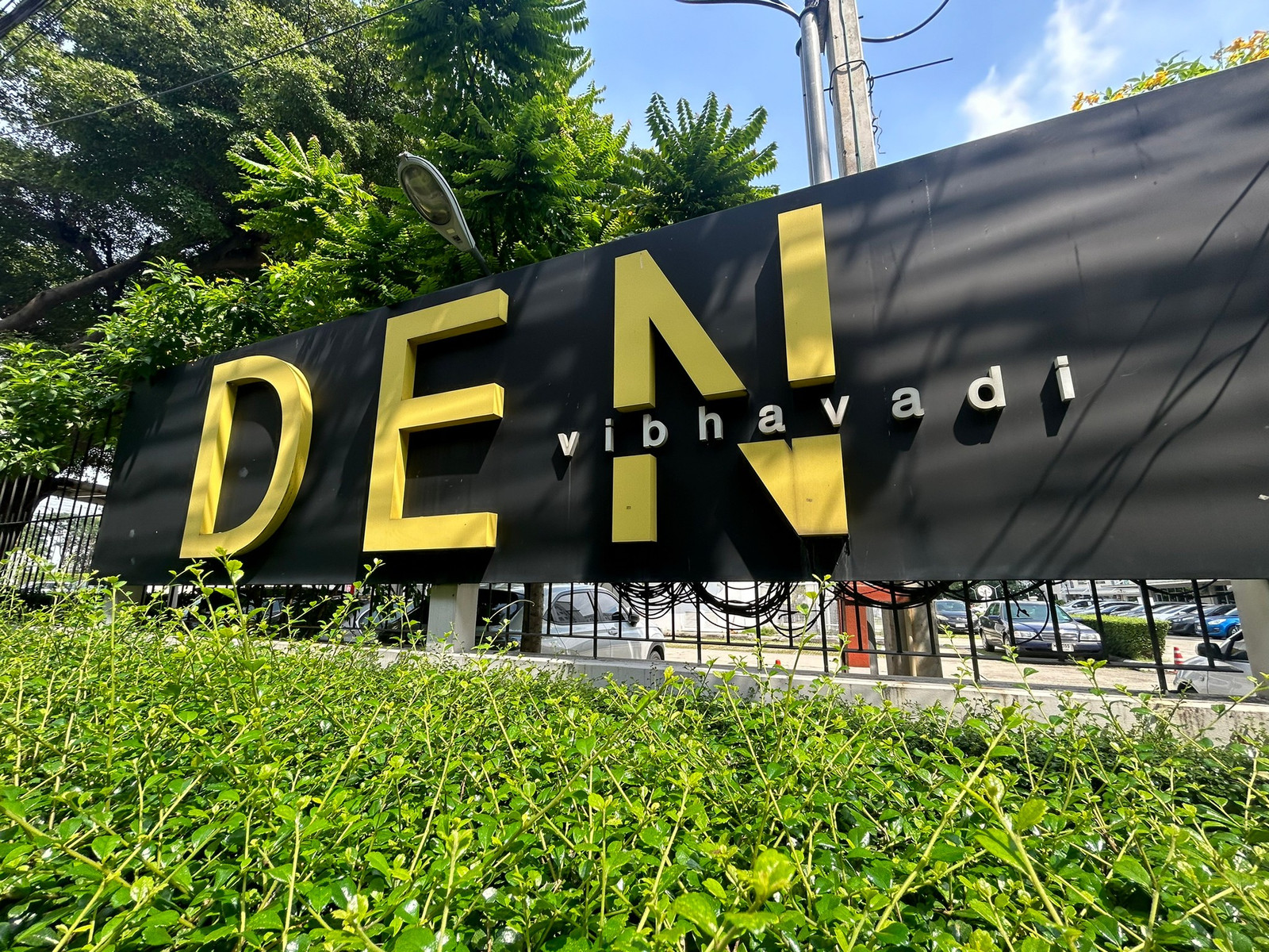 JK2 3389696 : Den Vibhavadi