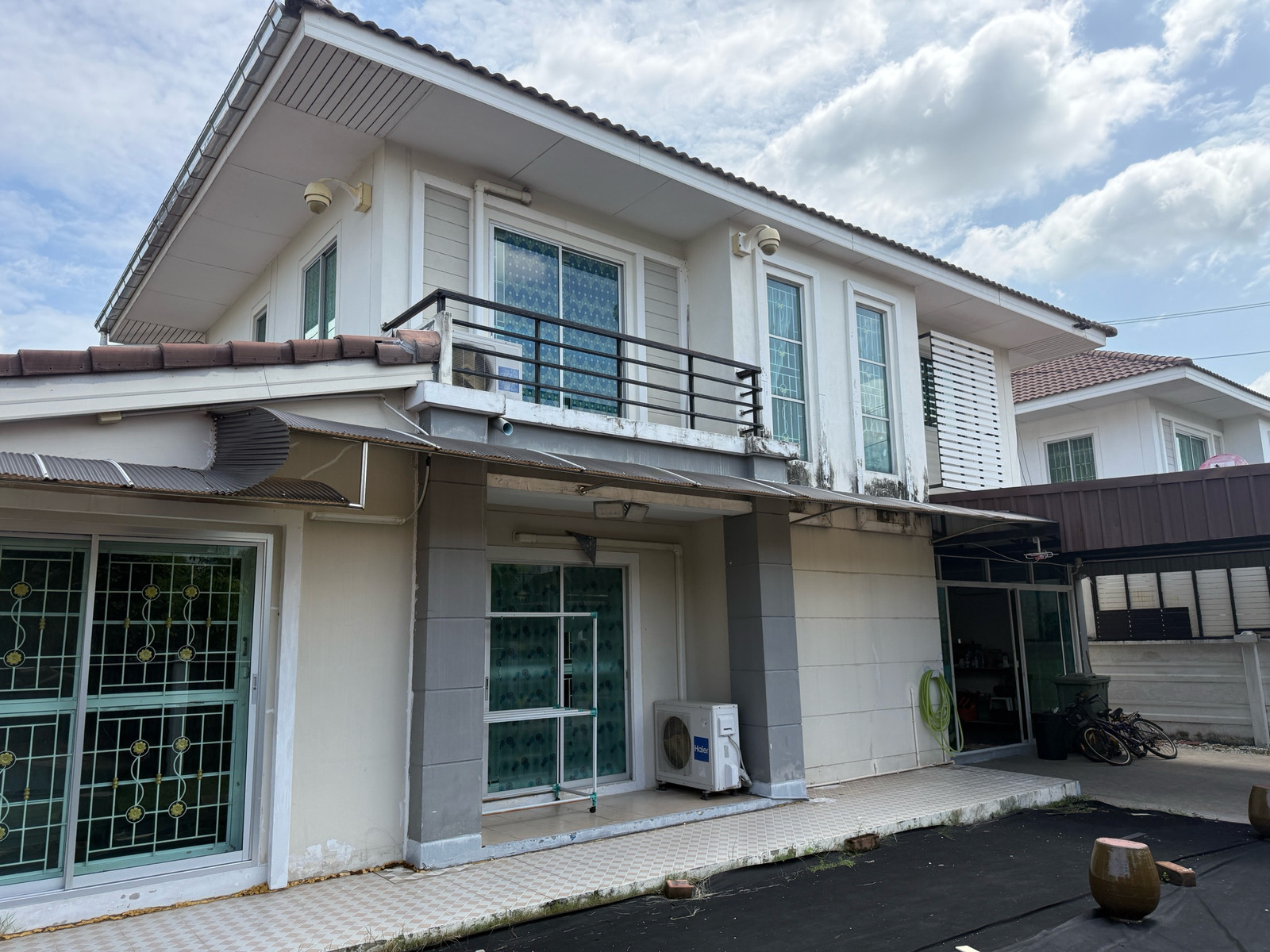 ขายบ้านเดี่ยว พรทวีบ้านวิวสวน ติดถนนพุทธมณฑลสาย 5 ใกล้ศาลายา ขนาด 75 ตรวา 4 นอน 4 น้ำ พิเศษ 4.99 ล้าน สนใจ 097 - 465 5644 – รูปที่ 3