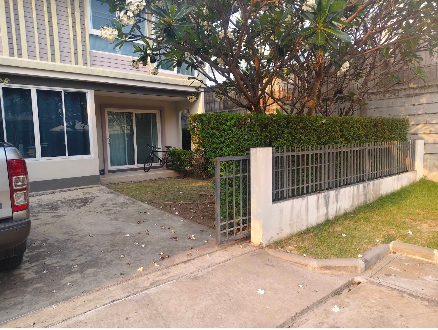 2-story detached house for sale, Khanasiri Village, Salaya, Bang Kruai District, Nonthaburi.