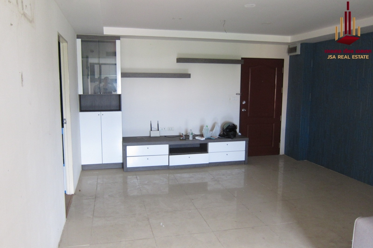 ✨ For Sale : Grand Park Town Condo ✨ 💰 Only 2,950,000 THB