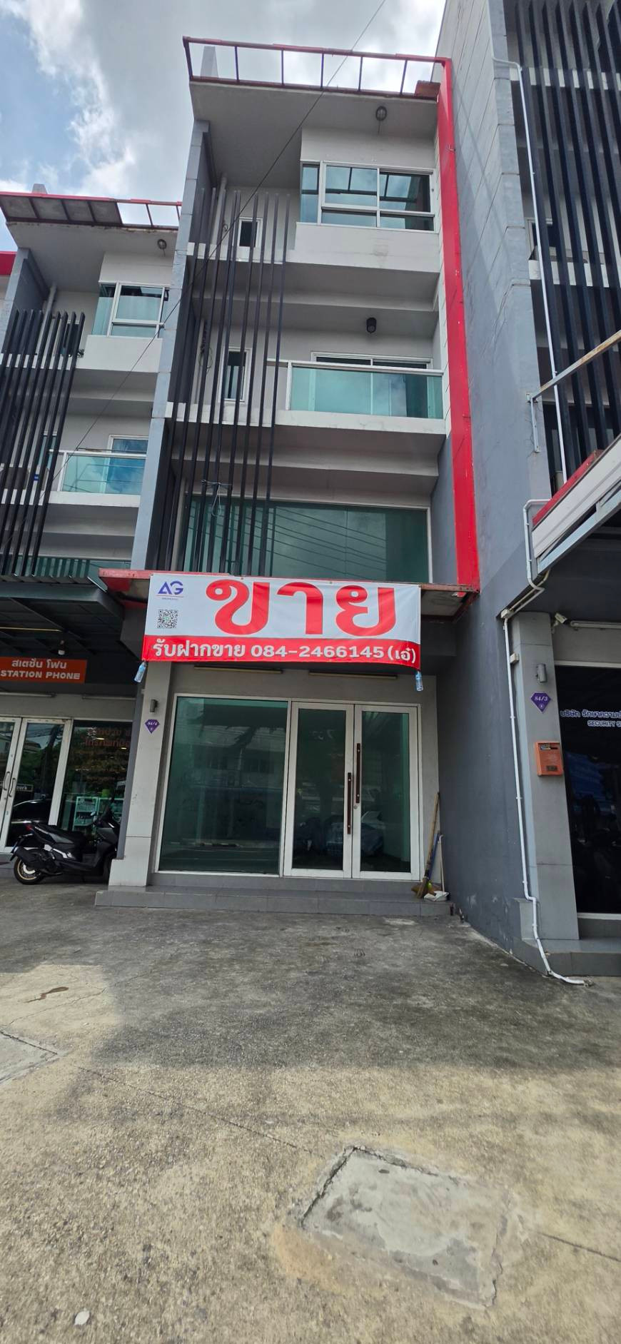 ขาย อาคารพาณิชย์  4 ชั้น ขนาด 23.5 ตรว. ติดถนนใหญ่ คู้บอน6