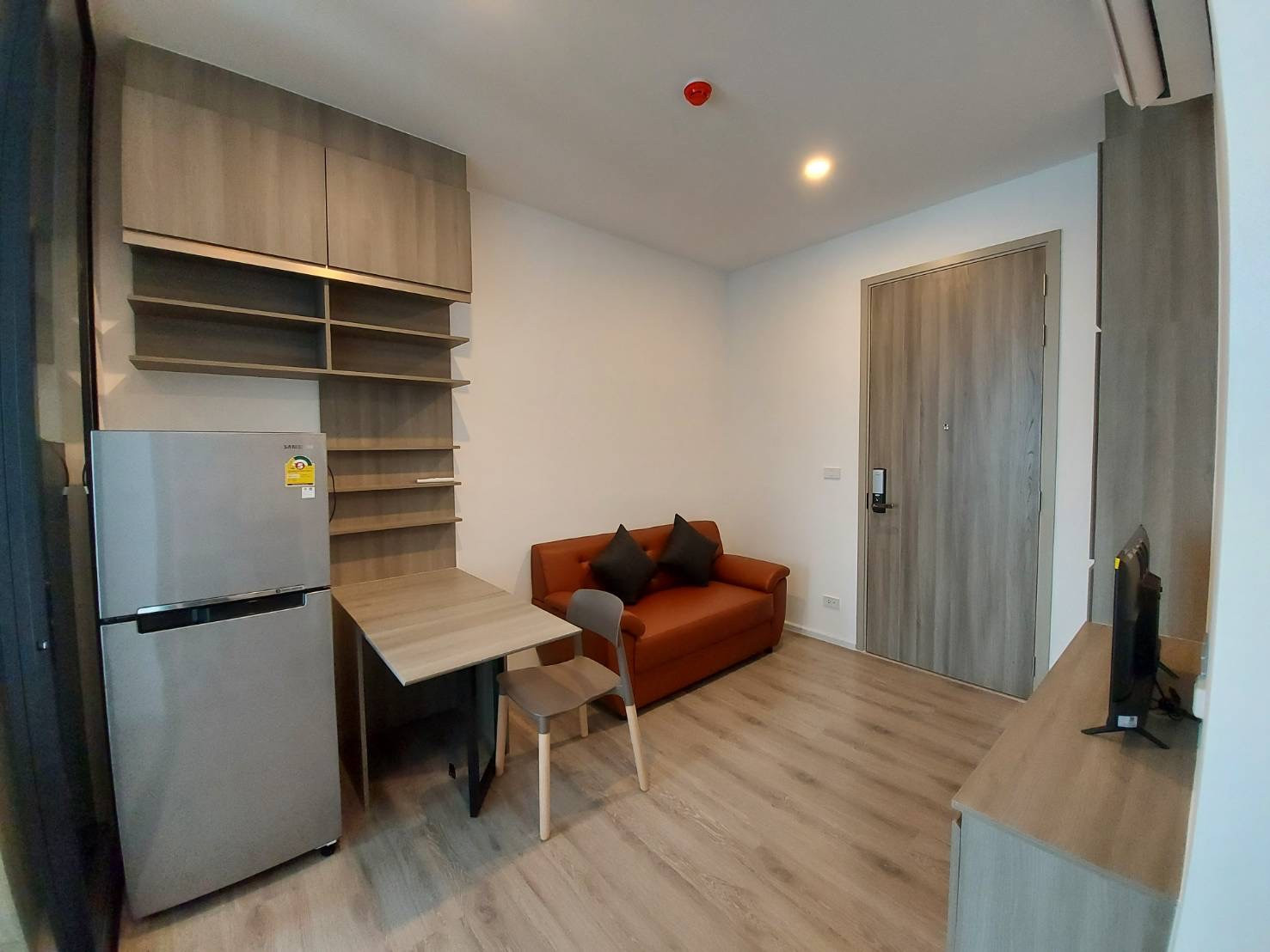 🧡 Rent ready to move in 📍 Knightsbridge Sukhumvit-Thepharak 💸 only 16,000 baht/month* 🧡 Rent ready to move in 📍 Knightsbridge Sukhumvit-Thepharak 💸 only 16,000 baht/month*