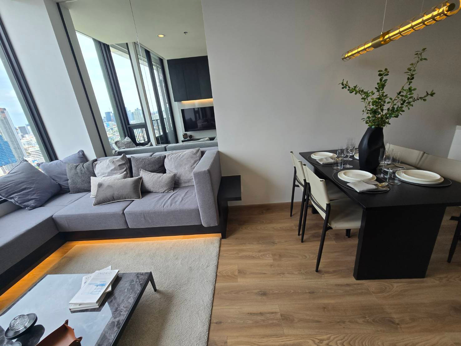 Noble Form Thonglor for Sale 53sqm 1bed plus 1bath 9.5MB Noble Form Thonglor for Sale 53sqm 1bed plus 1bath 9.5MB