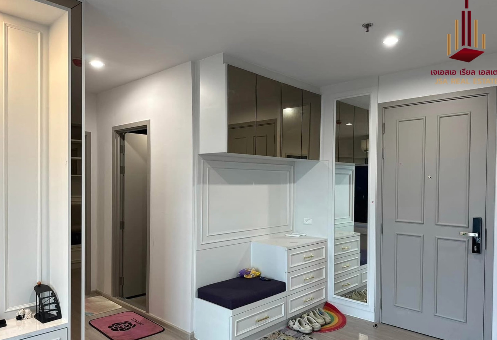 ✨ For Sale: The Parkland Phetkasem 56 Condo ✨ 💰 Only 5,200,000 THB, cheapest room in the building. If you go look at the room and like it, the price is still negotiable. There is a room ready to make an appointment to view. If interested, contact Mr. Jame