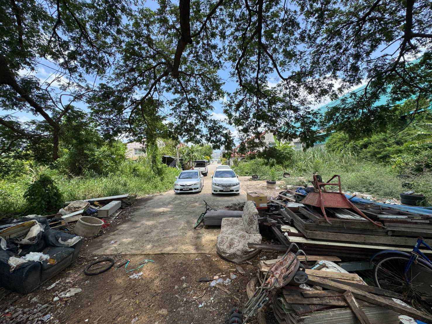 ขายที่ดินยกแปลงสวย 255 ตร.ว. ในซอยหมู่บ้านดีสกุล เปร็ง ติดถนน เทพราช-ลาดกระบัง (N.2253) ขายที่ดินยกแปลงสวย 255 ตร.ว. ในซอยหมู่บ้านดีสกุล เปร็ง ติดถนน เทพราช-ลาดกระบัง (N.2253)