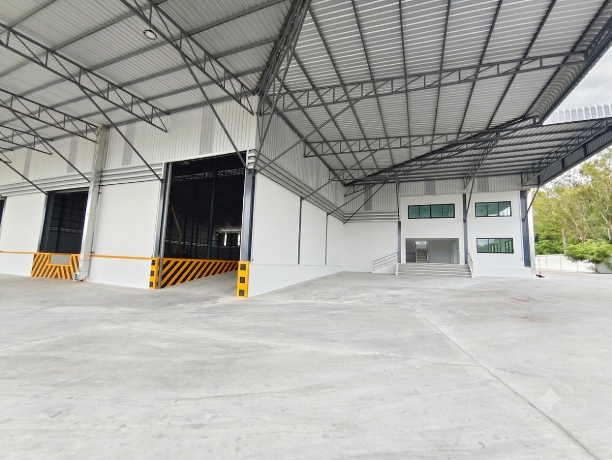ฟรีโซน Freezone โกดัง/โรงงานให้เช่า ขนาด 5,000 ตร.ม.  Leveler Loading dock 4 Pcs. + Ramp Forklift 2 Pcs.  อ.ศรีราชา  ใกล้ปิ่นทอง1, ห่างจากท่าเรือแหลมฉบัง 11 km. สนใจติดต่อคุณจิน 0851505763 – รูปที่ 2