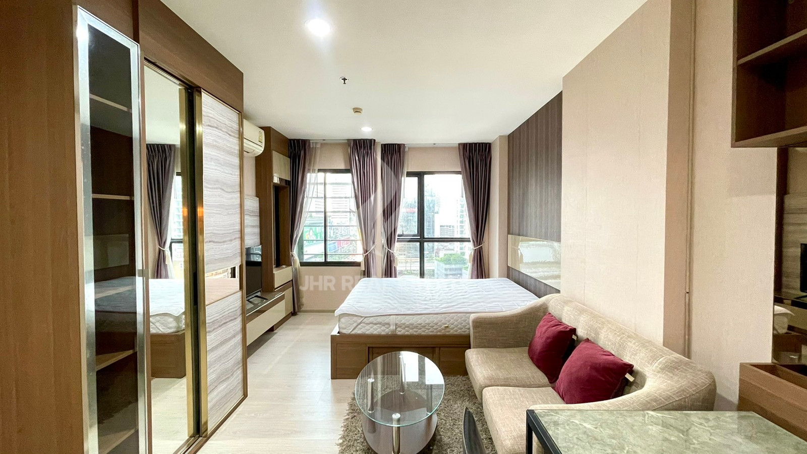 Best deal🔥1 bed 1 bath ...Rhythm Asoke 2 ว่างให้เช่า Line id : @jhrrealestate Best deal🔥1 bed 1 bath ...Rhythm Asoke 2 ว่างให้เช่า Line id : @jhrrealestate