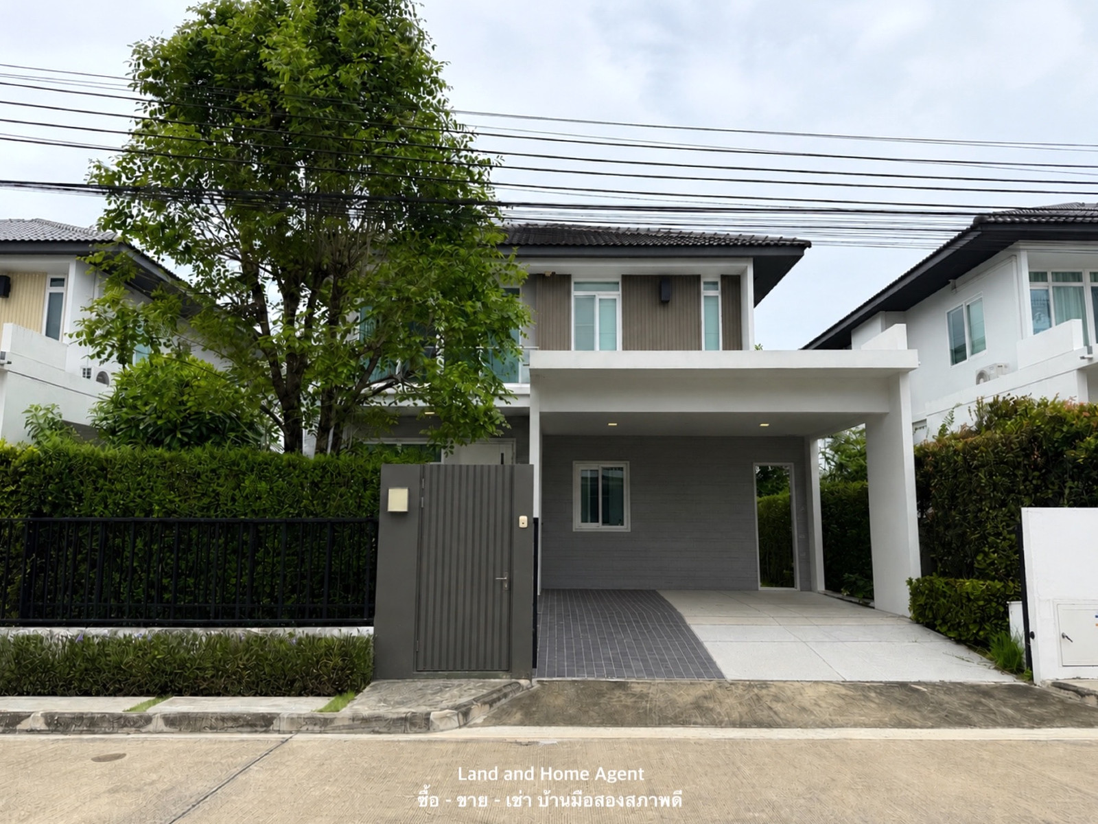 Single house for sale, fully furnished, Manthana Motorway-Krungthep Kreetha Mai.