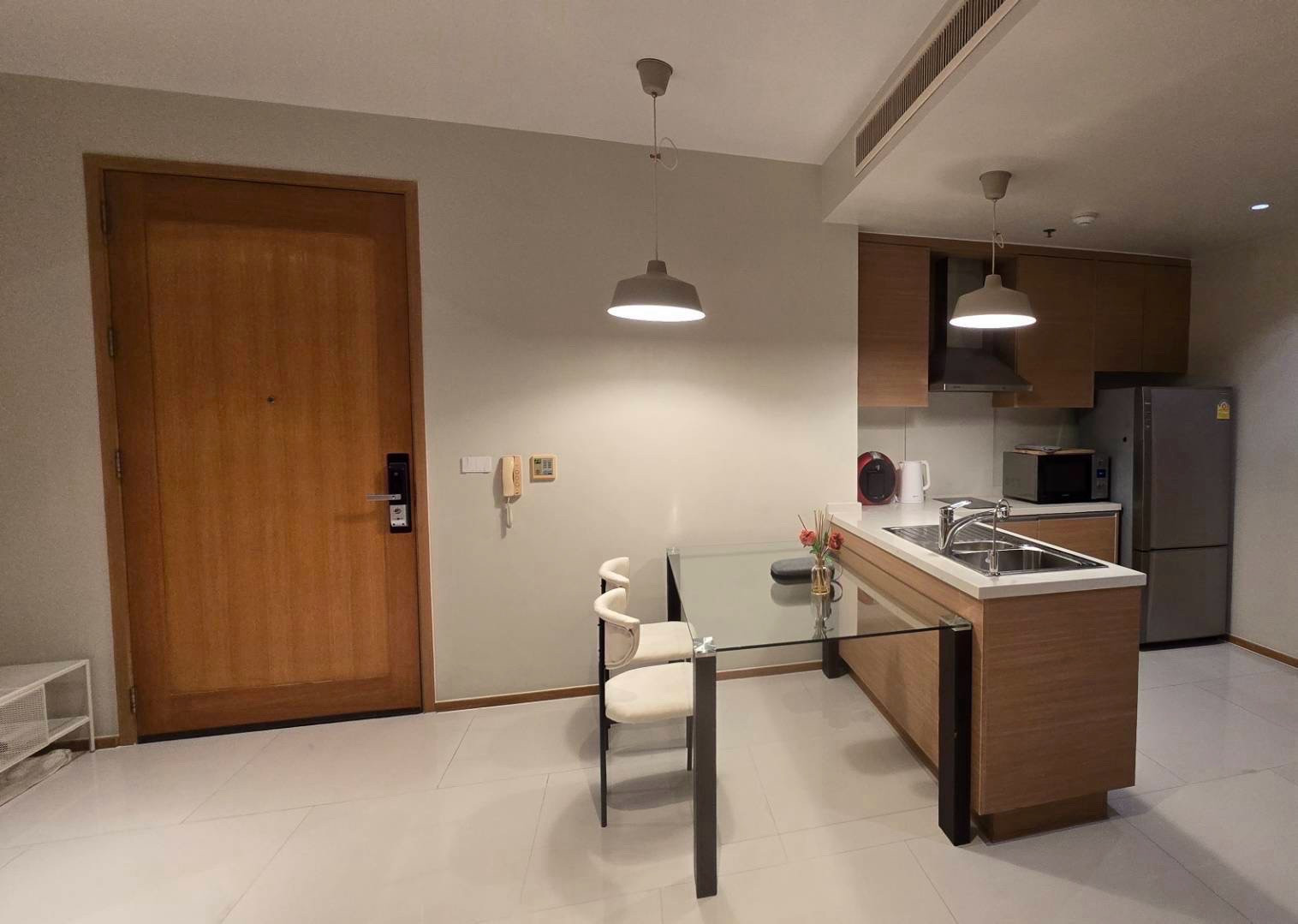 🔥For Rent 🔥1b1b  🚩The Emporio Place Condo ✅Pls Call ✅+66972422655