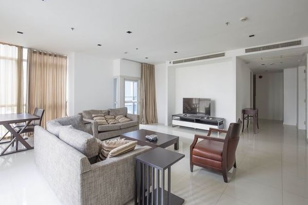 Fully Furnished | Only 5 Minutes to BTS Ploenchit