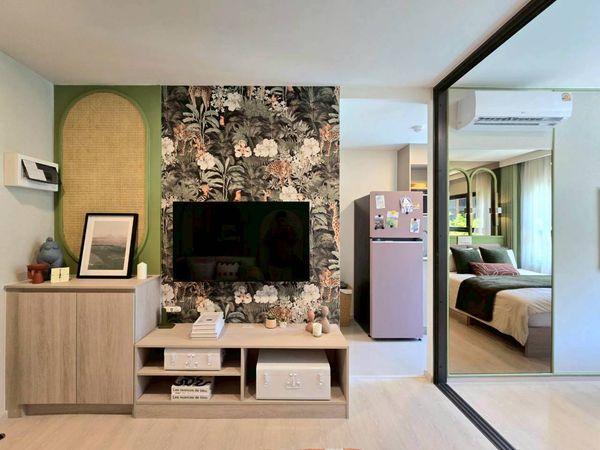 ​🛋️ ลากกระเป๋าเข้าอยู่แบบฟินๆ เปย์เฟอร์นิเจอร์+เครื่องใช้ไฟฟ้าให้ครบห้องไม่ต้องซื้อเพิ่ม dcondo KIRI เริ่ม 1.89 ล้านบาทเท่านั้น แอดไลน์ @wsrcondo