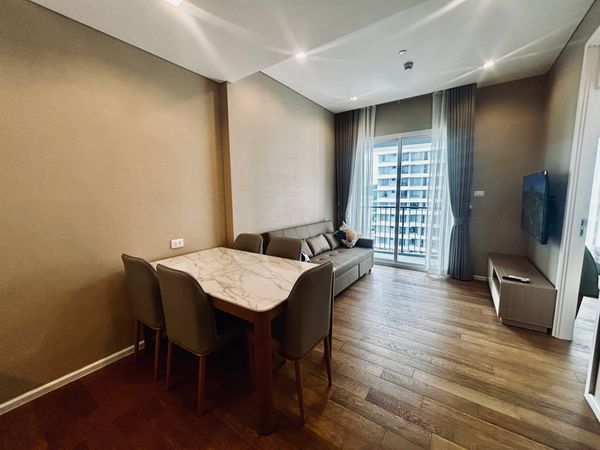 For Rent : The saint Residence Ladprao ห้องชั้นสูง*** ห้องใหม่เพิ่งตกแต่งเสร็จได้อยุ่เป็นคนแรก****