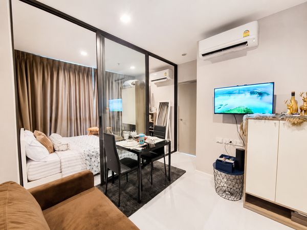 🔥 High view condo, 40th floor, near MRT, only 1.79 million baht! 🔥