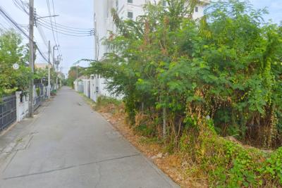 ขาย ที่ดิน ซอย นาคนิวาส 12 ขนาด 100 ตรว ใกล้ถ.นาคนิวาสแค่ 450 ม. KK