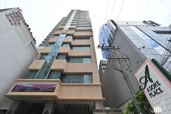 ✨ For Sale: Asoke Place Condo ✨ 💰 Only 6,850,000 THB