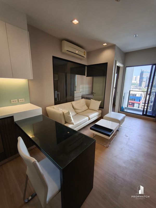 ✨Flash Deal ✨Urbano Absolute Sathon-Taksin (1Bed 1Bath 38SQM.) ready to move in! Only 3,550,000 baht Tel.0981315848 @propmatch